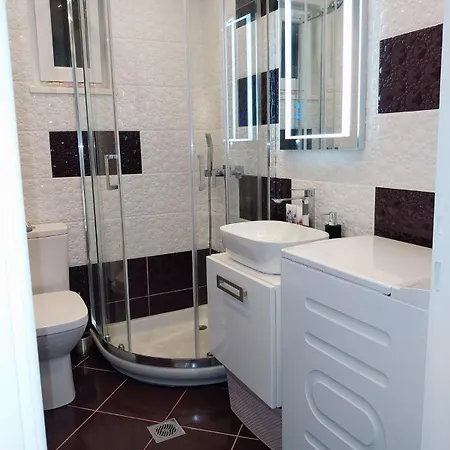 Vila Apervill Luxury House *