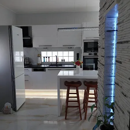 Apervill Luxury House Βίλα Απεργάτικα